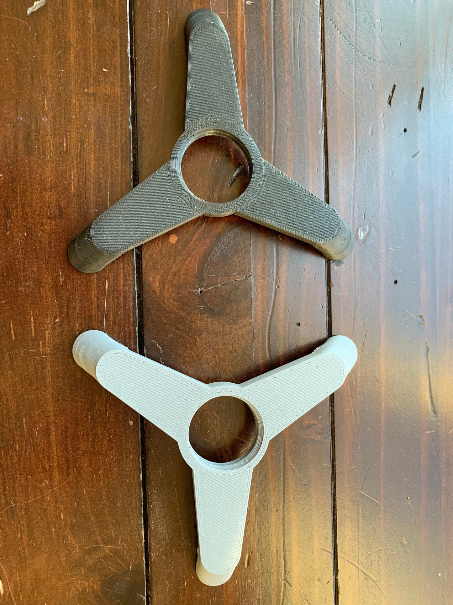 Modern Growler Drying Stand designed for effortless craft beer drying
