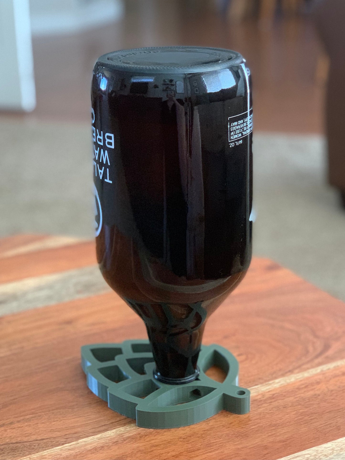 Stylish growler drying stand with unique hop design for optimal airflow