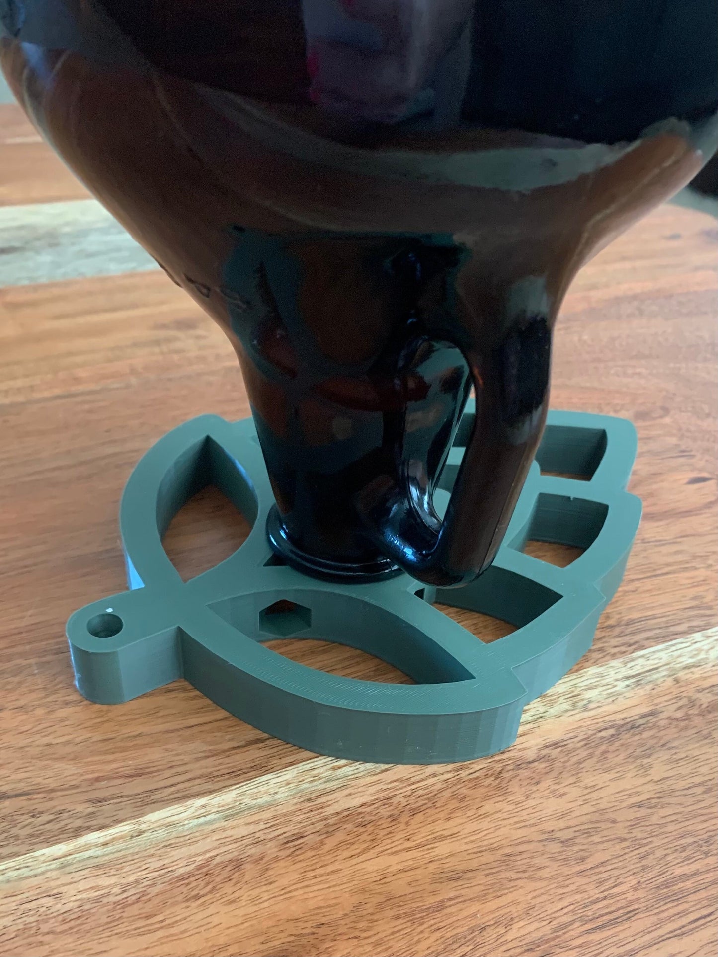 Hop Shaped Growler Drying Stand for craft beer enthusiasts